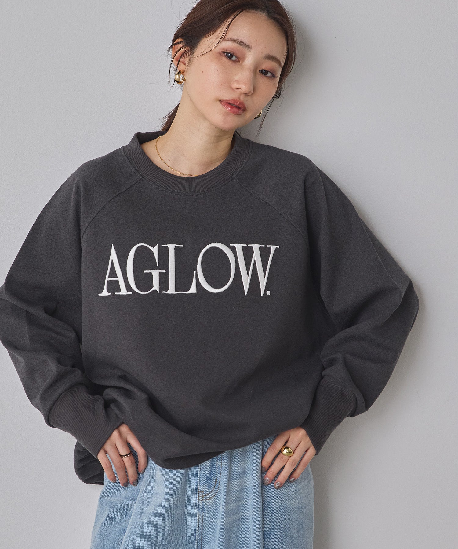 CARDBOARD LOGO EMBROIDERY OVERTOPS