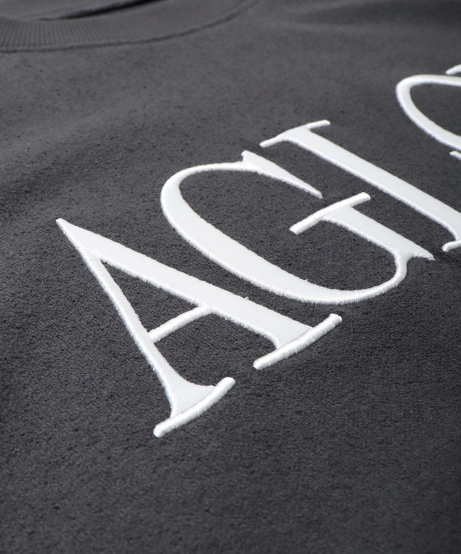 CARDBOARD LOGO EMBROIDERY OVERTOPS