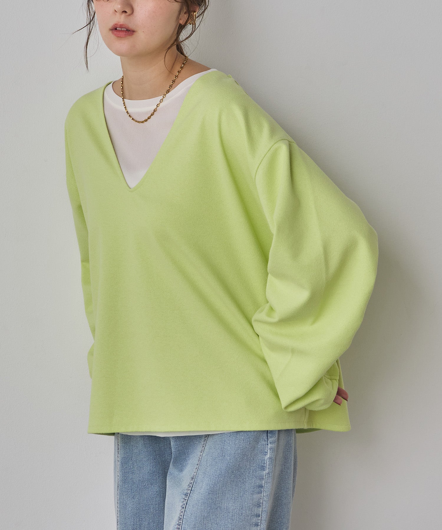 ブークレ 深Vネック ボリュームスリーブトップス