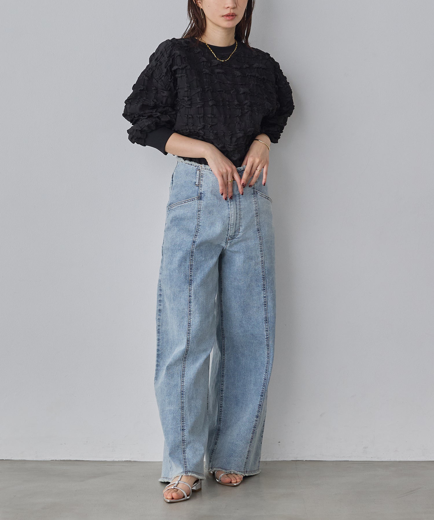 カットジャガード トップス