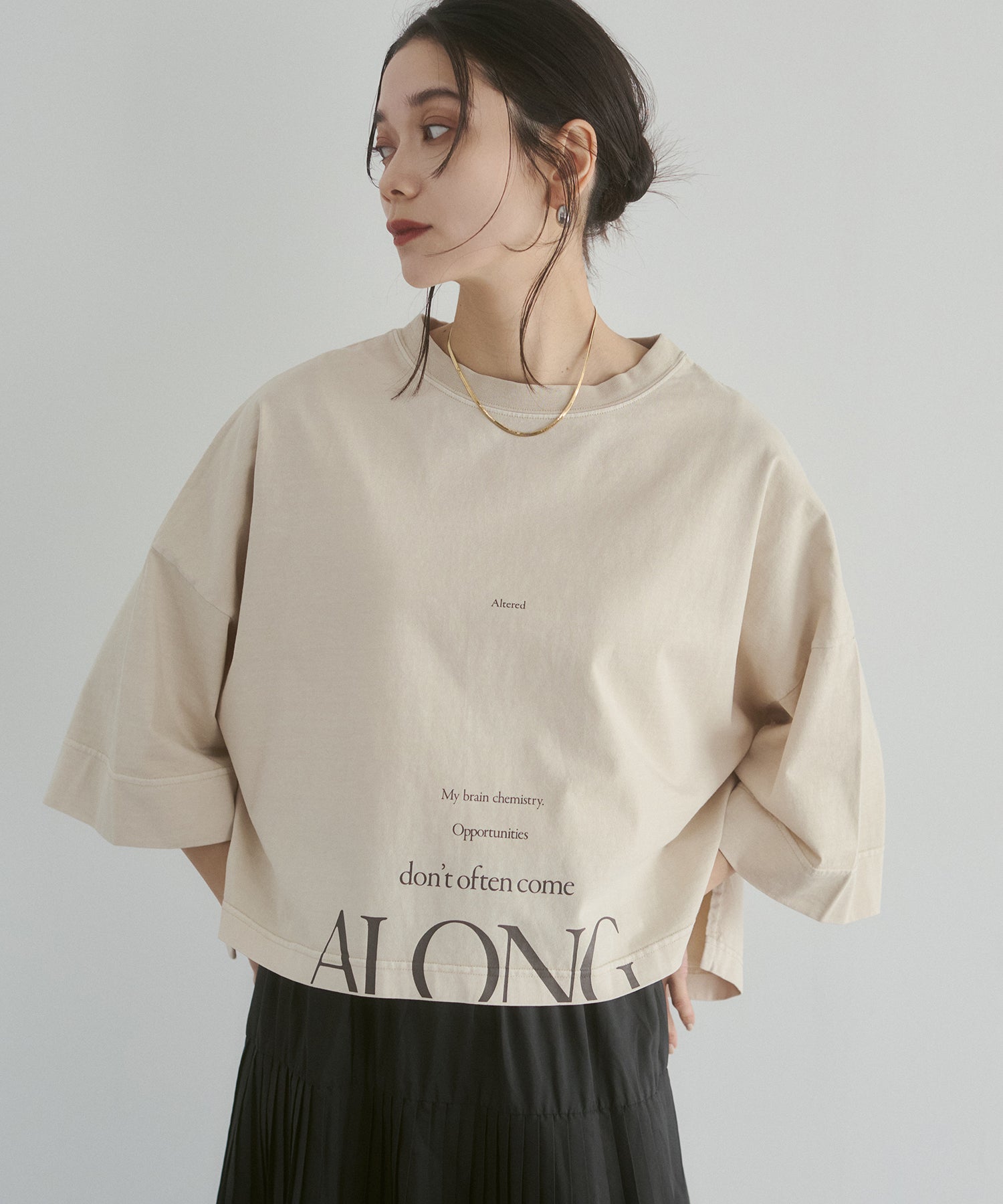 WIDE SHORT LOGO T-SHIRT