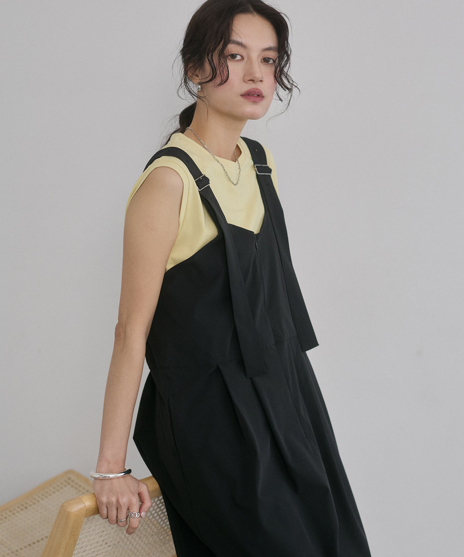 BASIC SLEEVELESS TOP