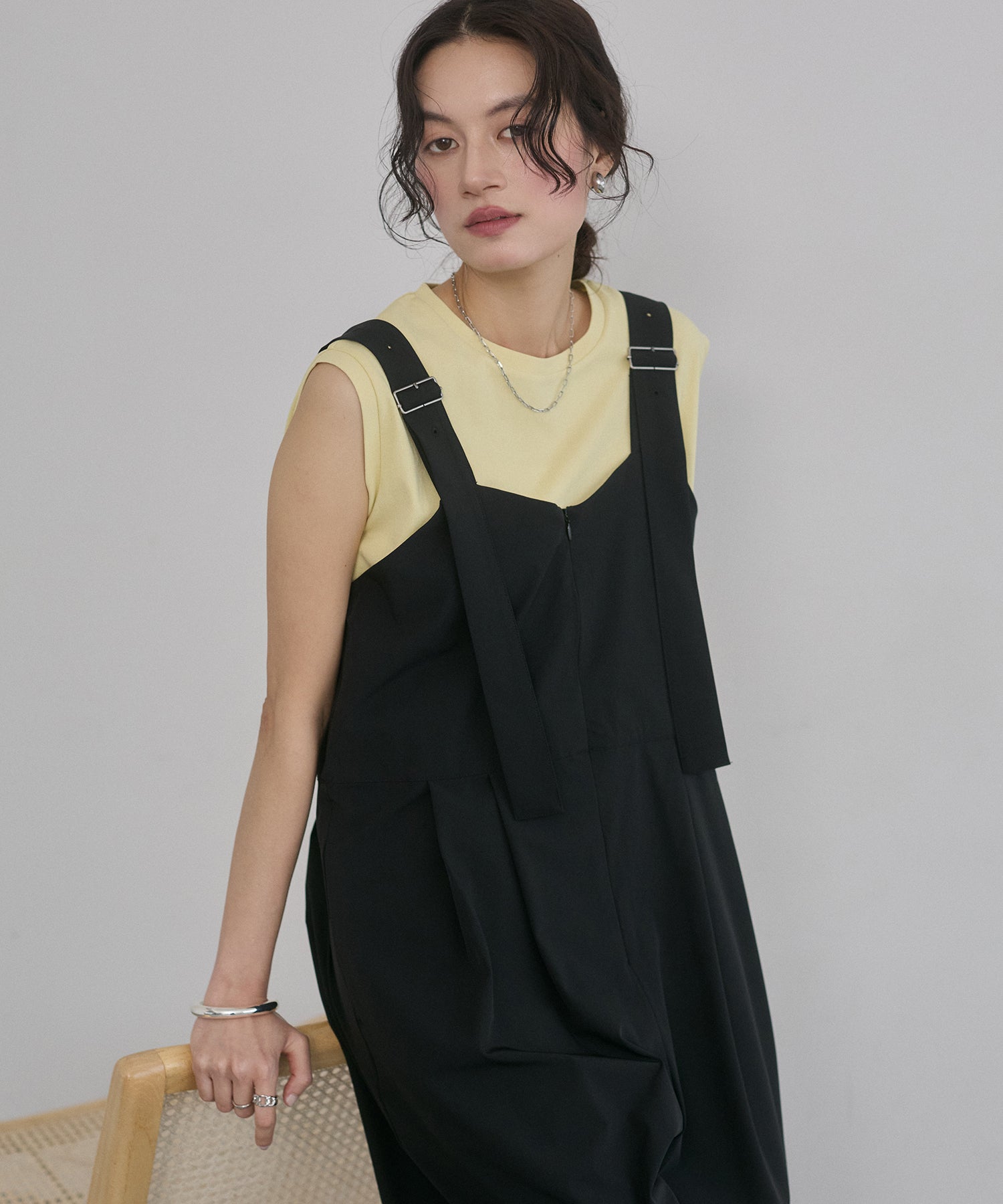 BASIC SLEEVELESS TOP