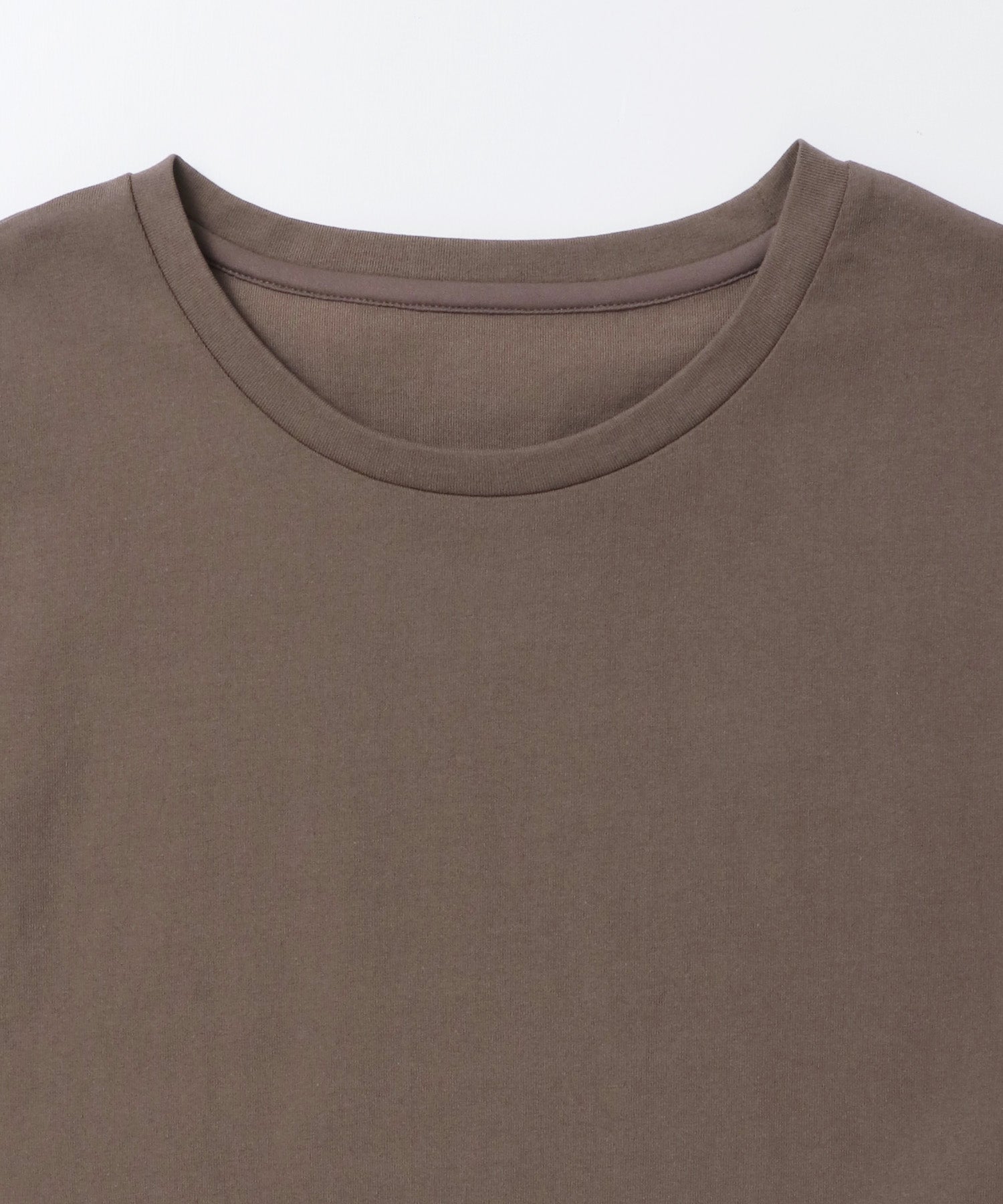 BASIC SLEEVELESS TOP