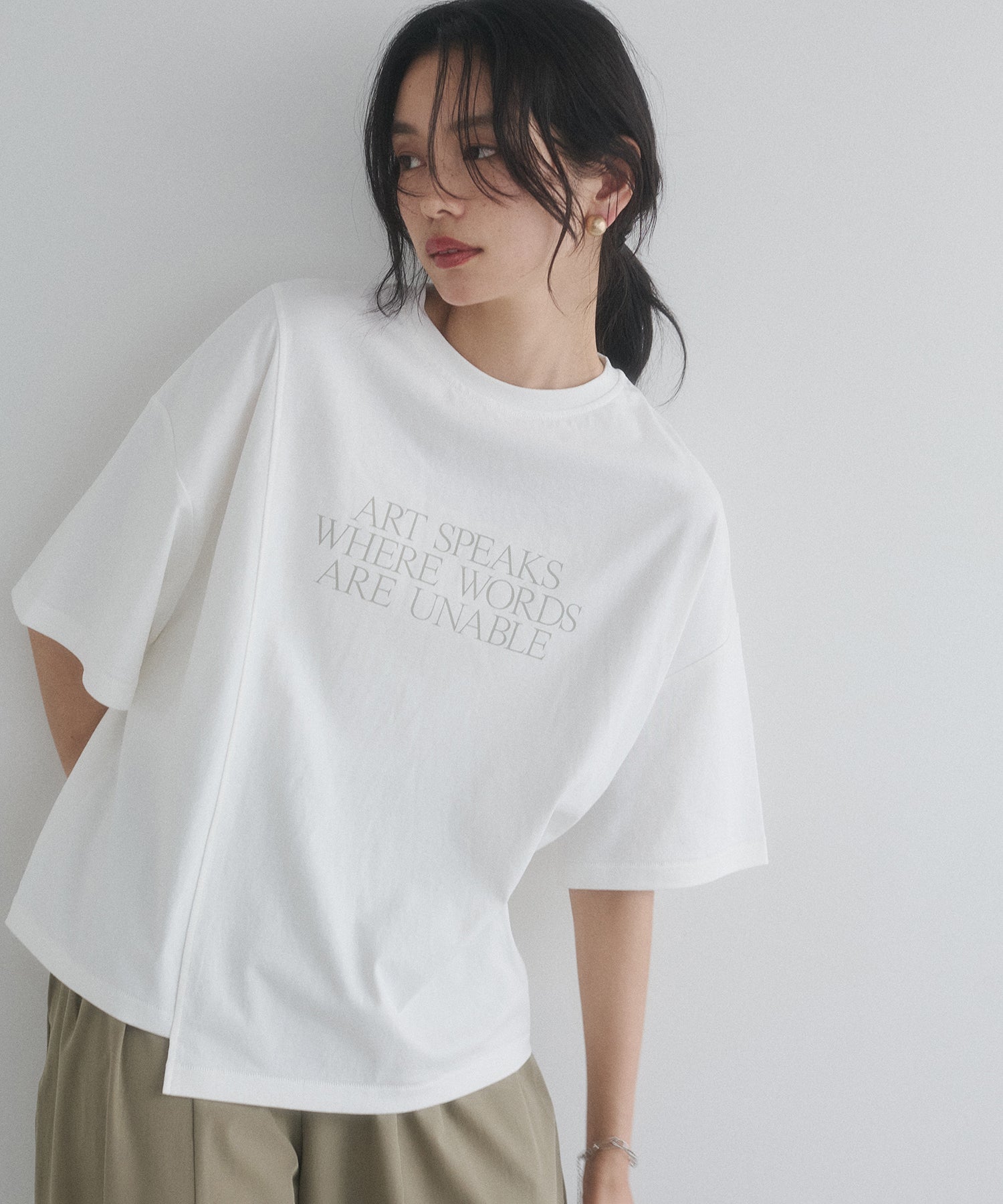 USA COTTON ASYMMETRICAL LOGO T-SHIRT