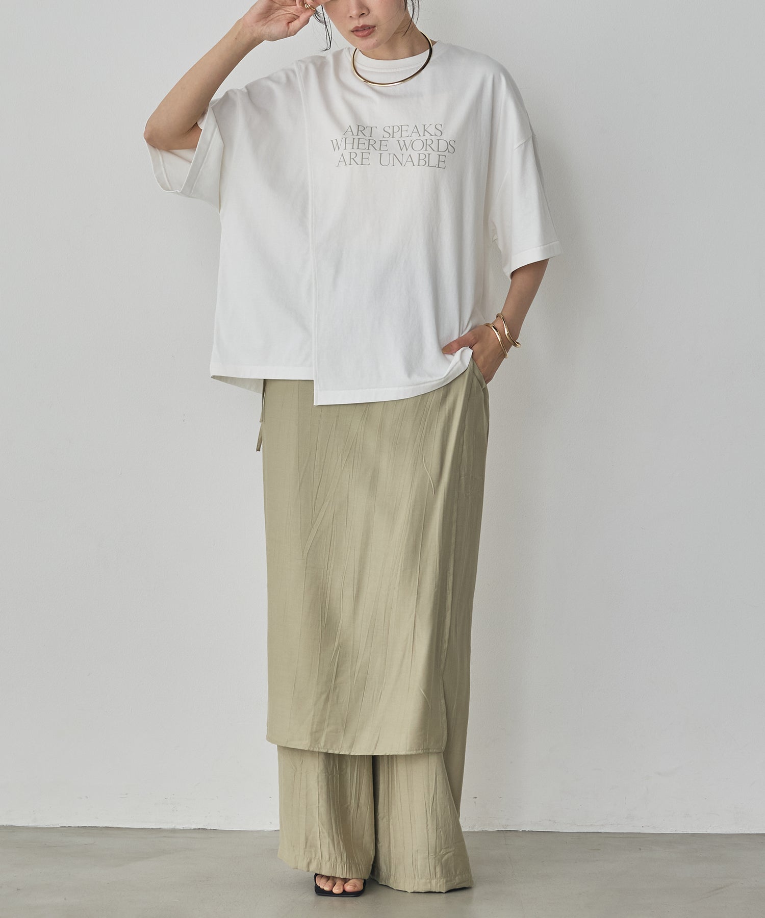 USA COTTON ASYMMETRICAL LOGO T-SHIRT