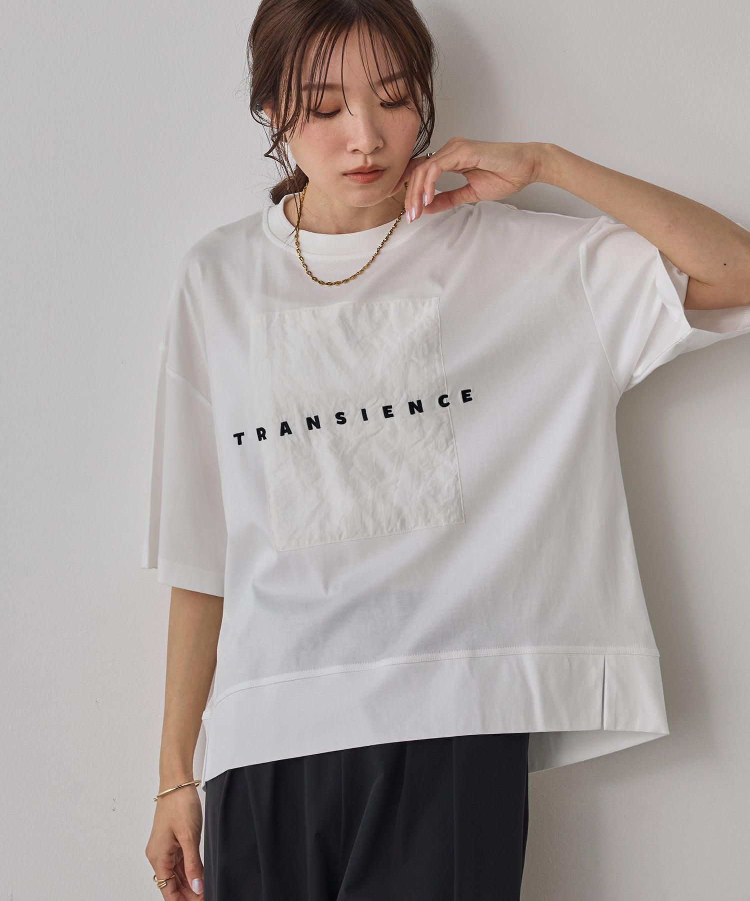 COMPACT SMOOTH EMBROIDERED LOGO T-SHIRT