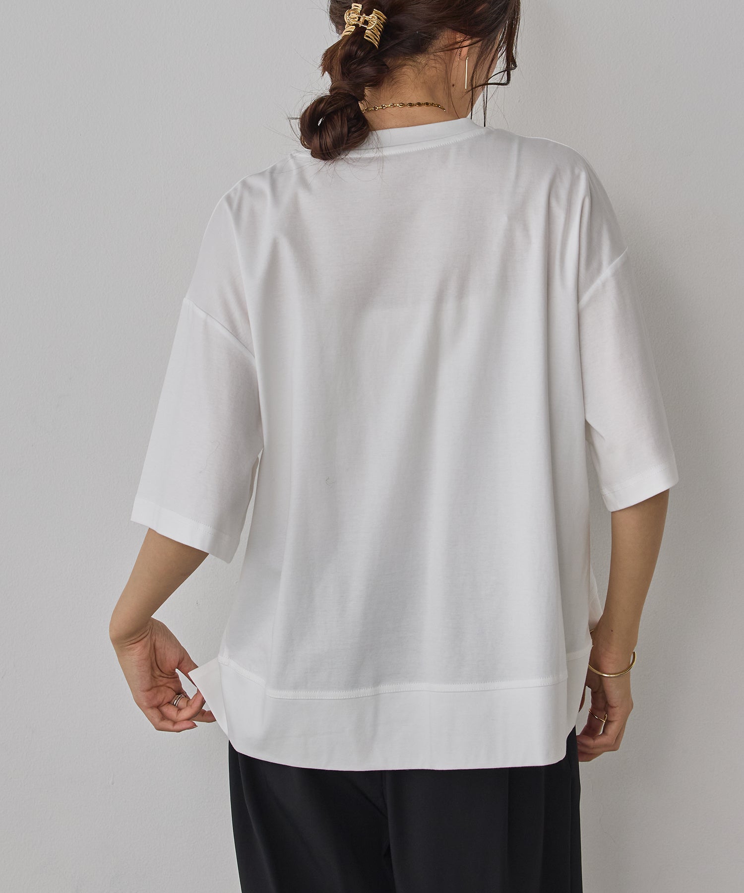 COMPACT SMOOTH EMBROIDERED LOGO T-SHIRT