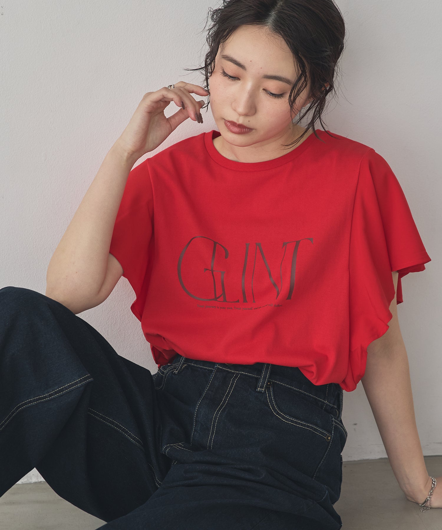 FRILLED-SLEEVE LOGO T-SHIRT