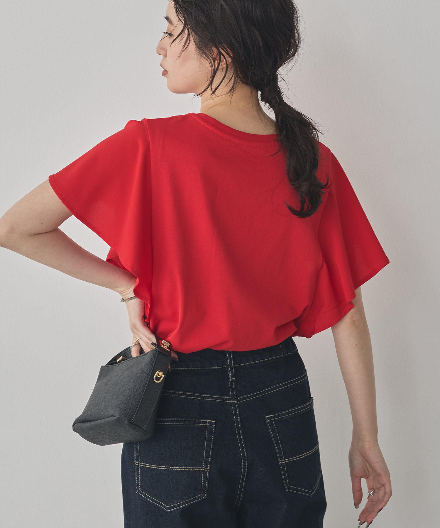 FRILLED-SLEEVE LOGO T-SHIRT