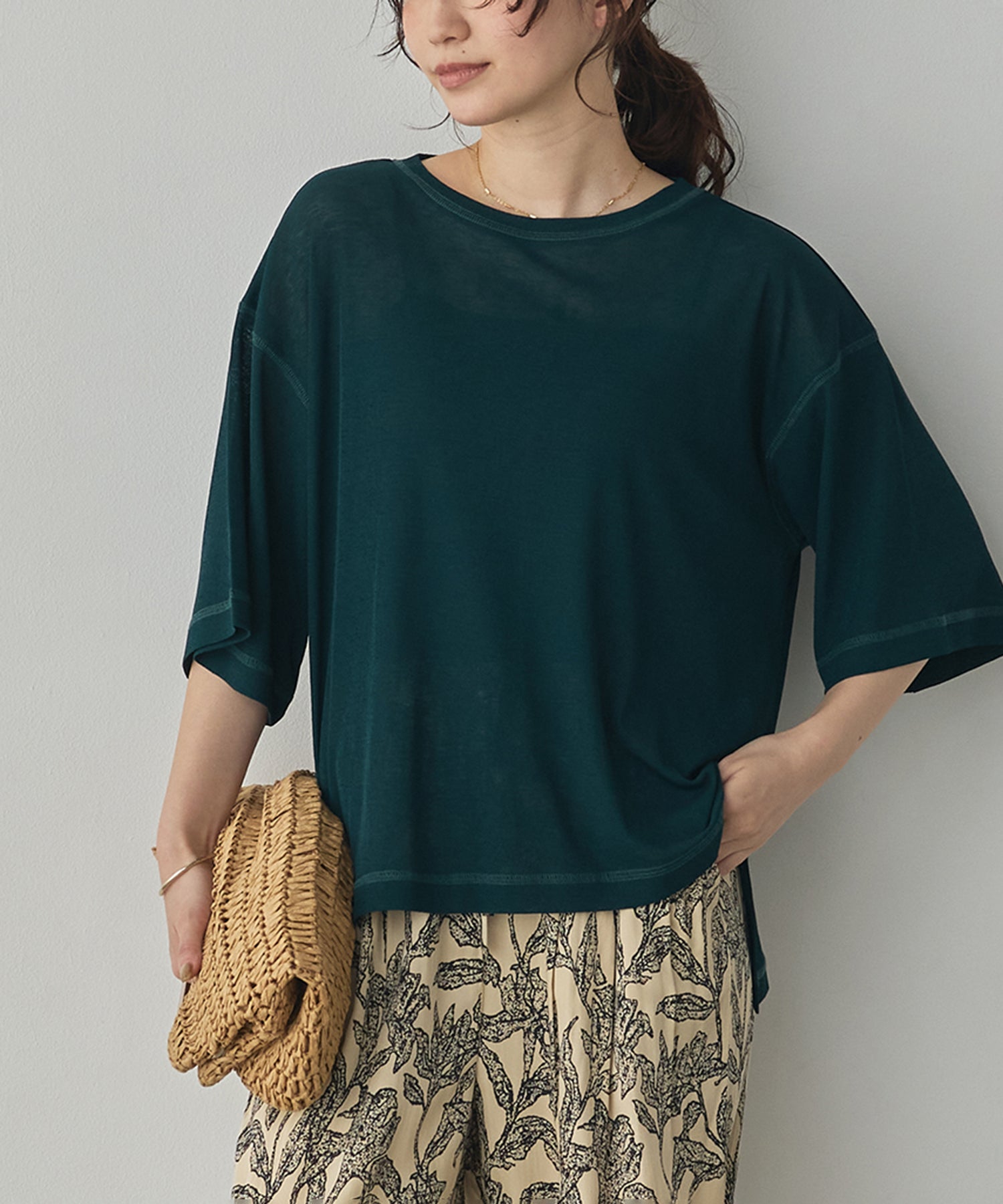 SHEER WAFFLE T-SHIRT WITH SUBTLE COLOR-BLOCKED STITCHING