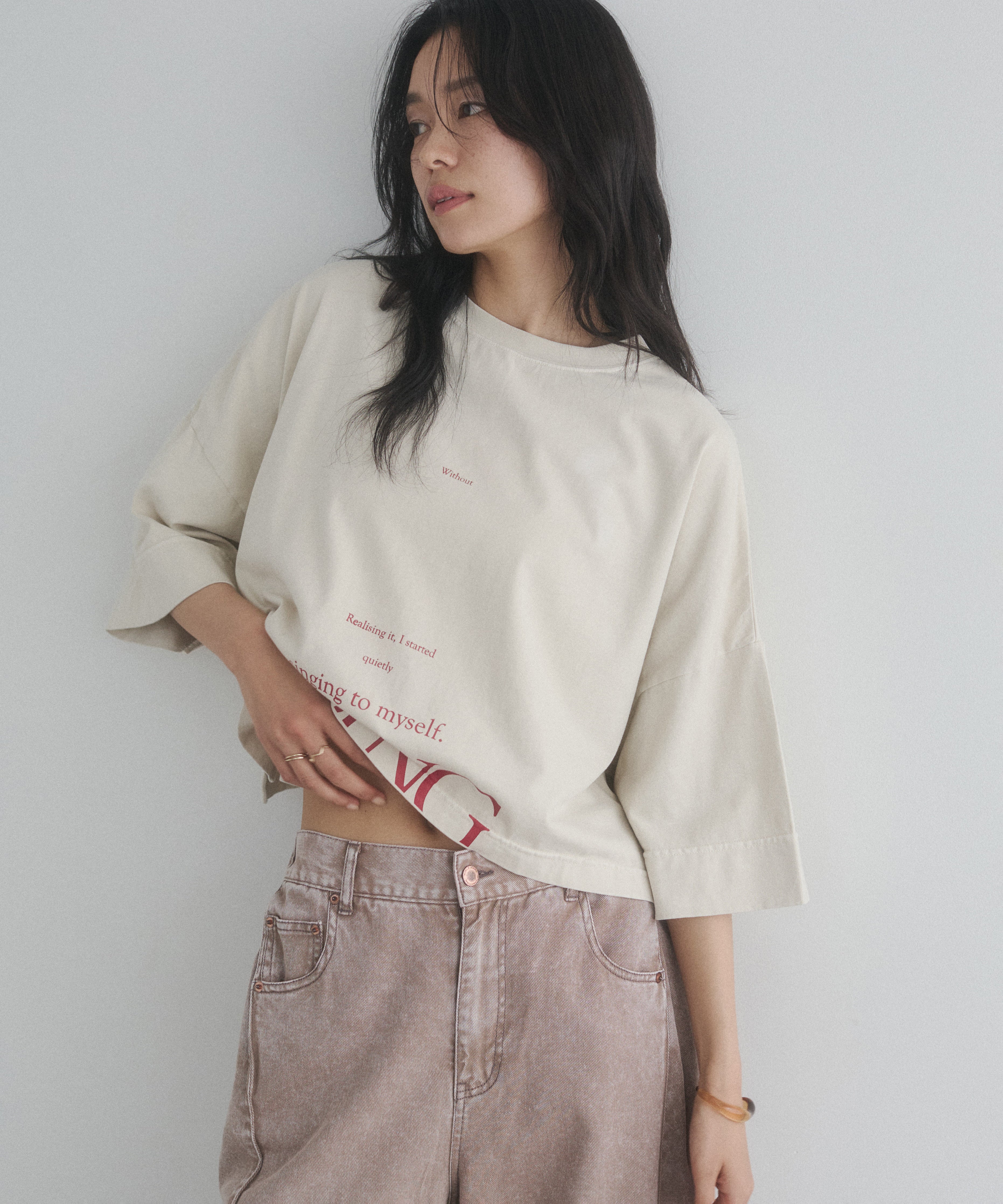 WIDE SHORT LOGO T-SHIRT