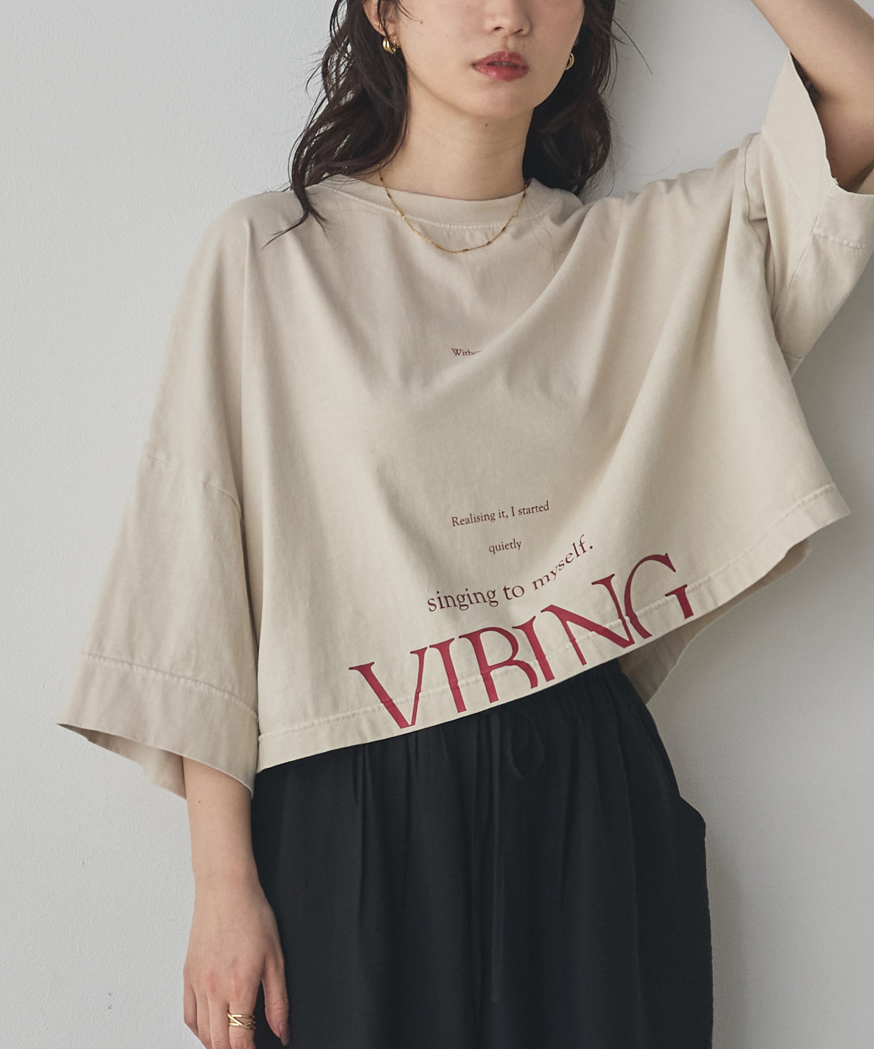 WIDE SHORT LOGO T-SHIRT