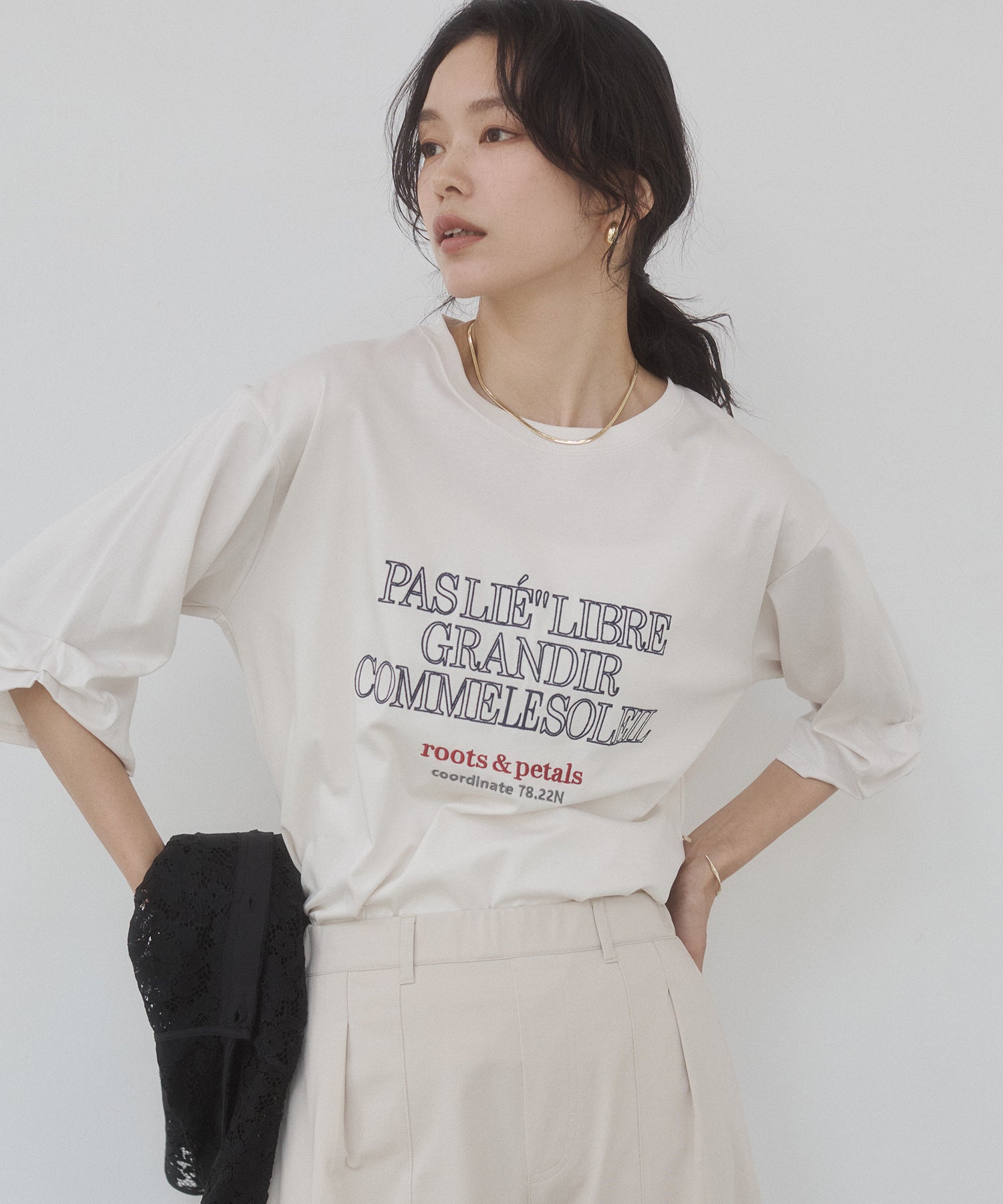 COMPACT SMOOTH EMBROIDERED LOGO T-SHIRT