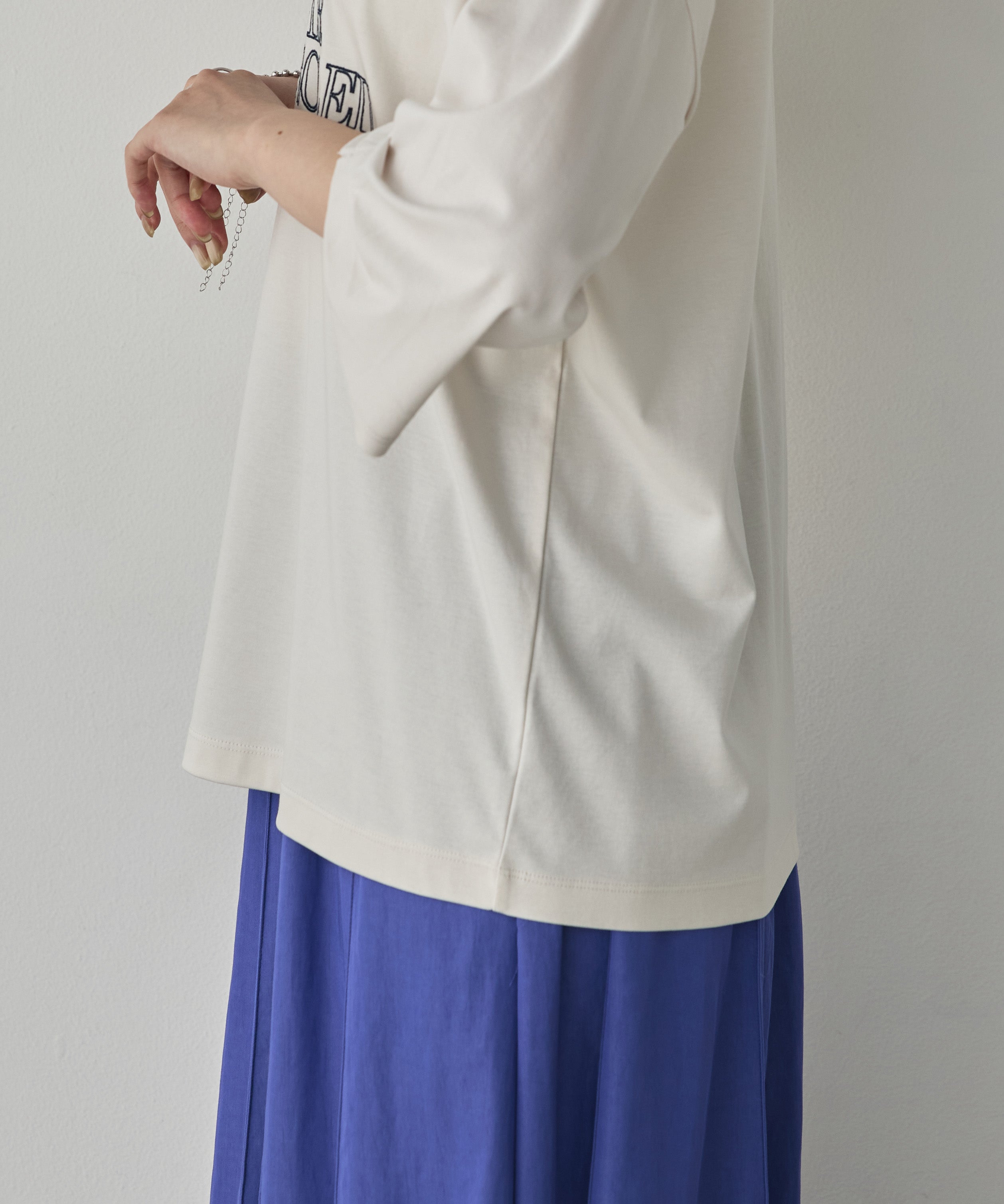 COMPACT SMOOTH EMBROIDERED LOGO T-SHIRT
