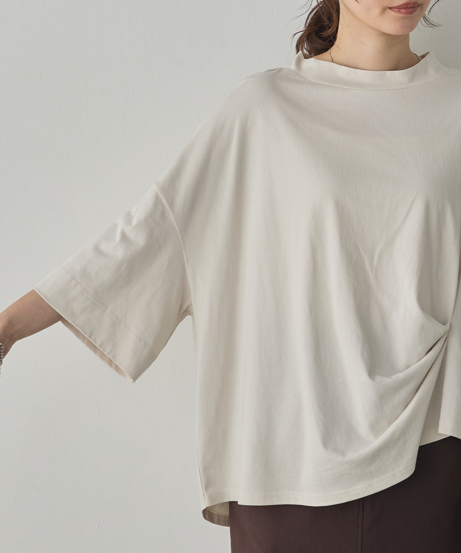USA COTTON DESIGN-TUCK T-SHIRT