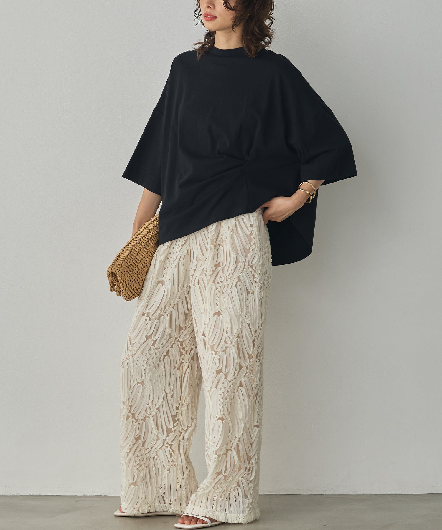 USA COTTON DESIGN-TUCK T-SHIRT