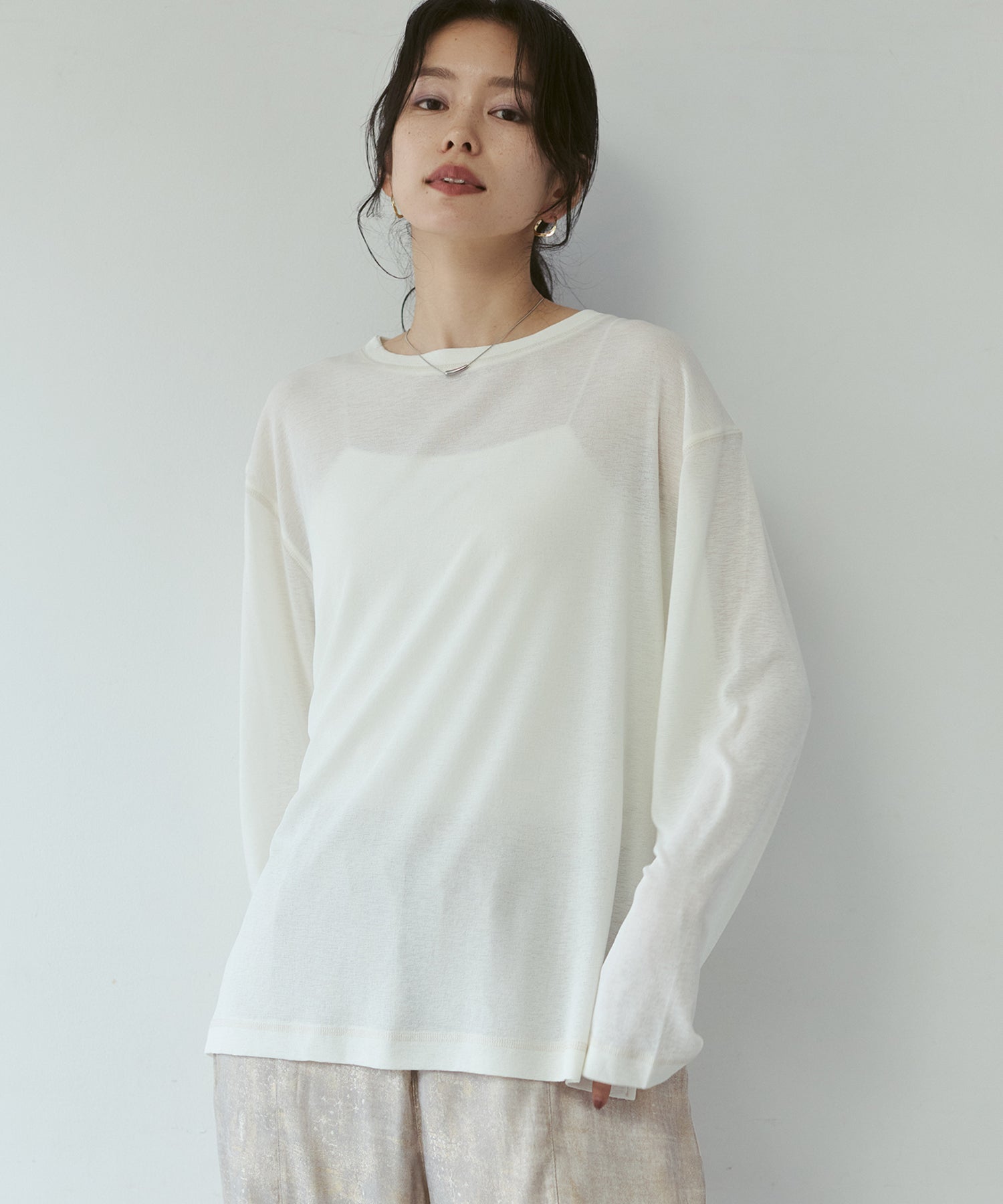 SHEER WAFFLE TOP WITH SUBTLE COLOUR-BLOCKED STITCHING