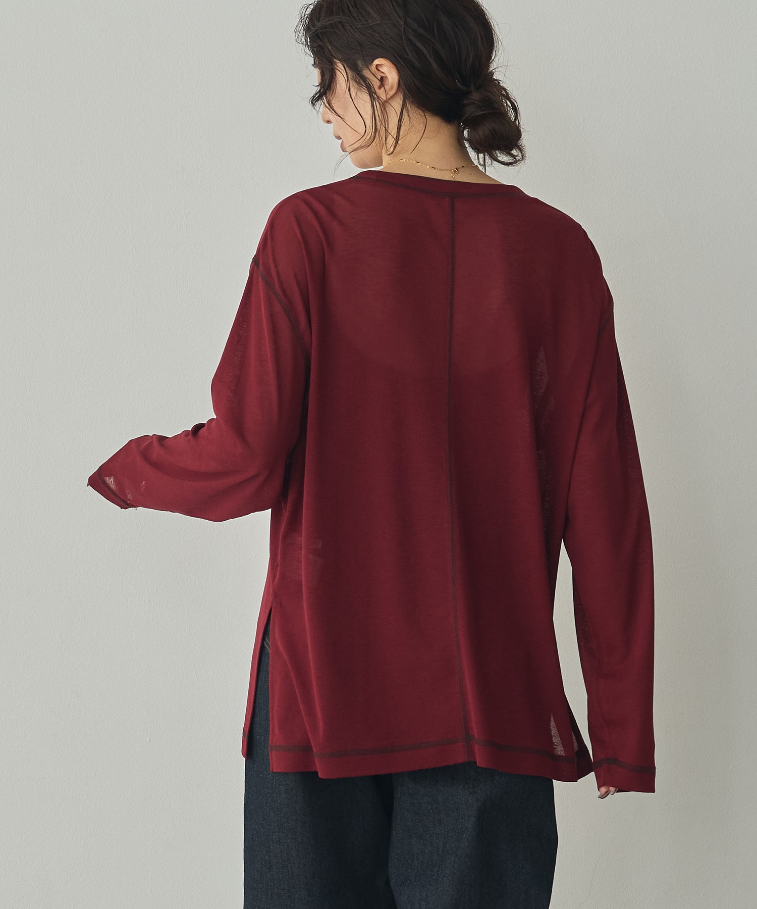 SHEER WAFFLE TOP WITH SUBTLE COLOUR-BLOCKED STITCHING