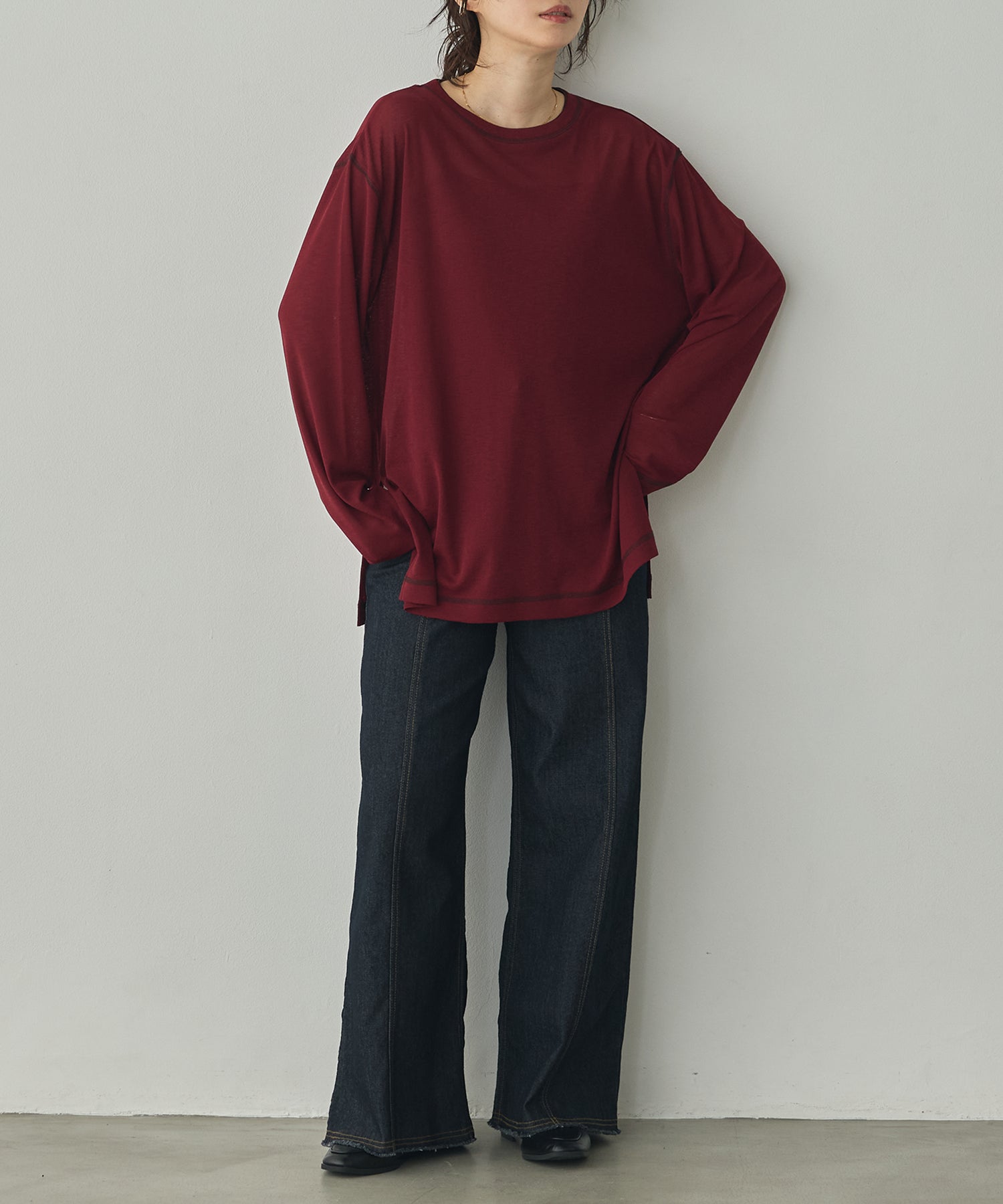 SHEER WAFFLE TOP WITH SUBTLE COLOUR-BLOCKED STITCHING