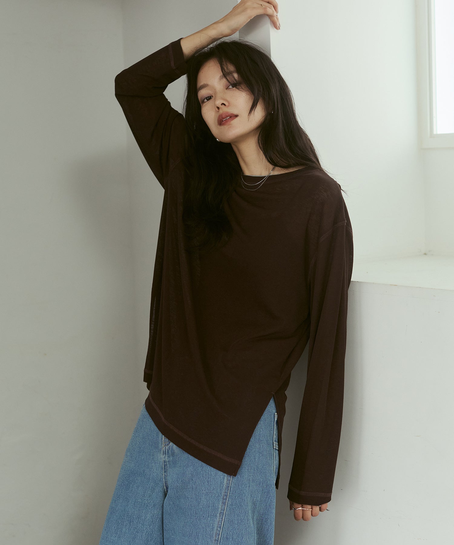 SHEER WAFFLE TOP WITH SUBTLE COLOUR-BLOCKED STITCHING