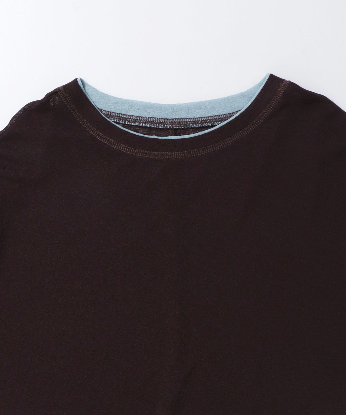 SHEER WAFFLE TOP WITH SUBTLE COLOUR-BLOCKED STITCHING