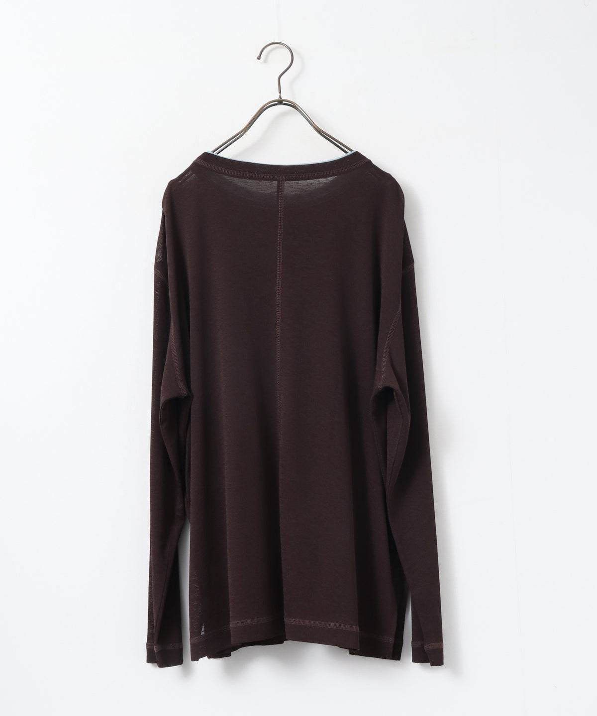 SHEER WAFFLE TOP WITH SUBTLE COLOUR-BLOCKED STITCHING