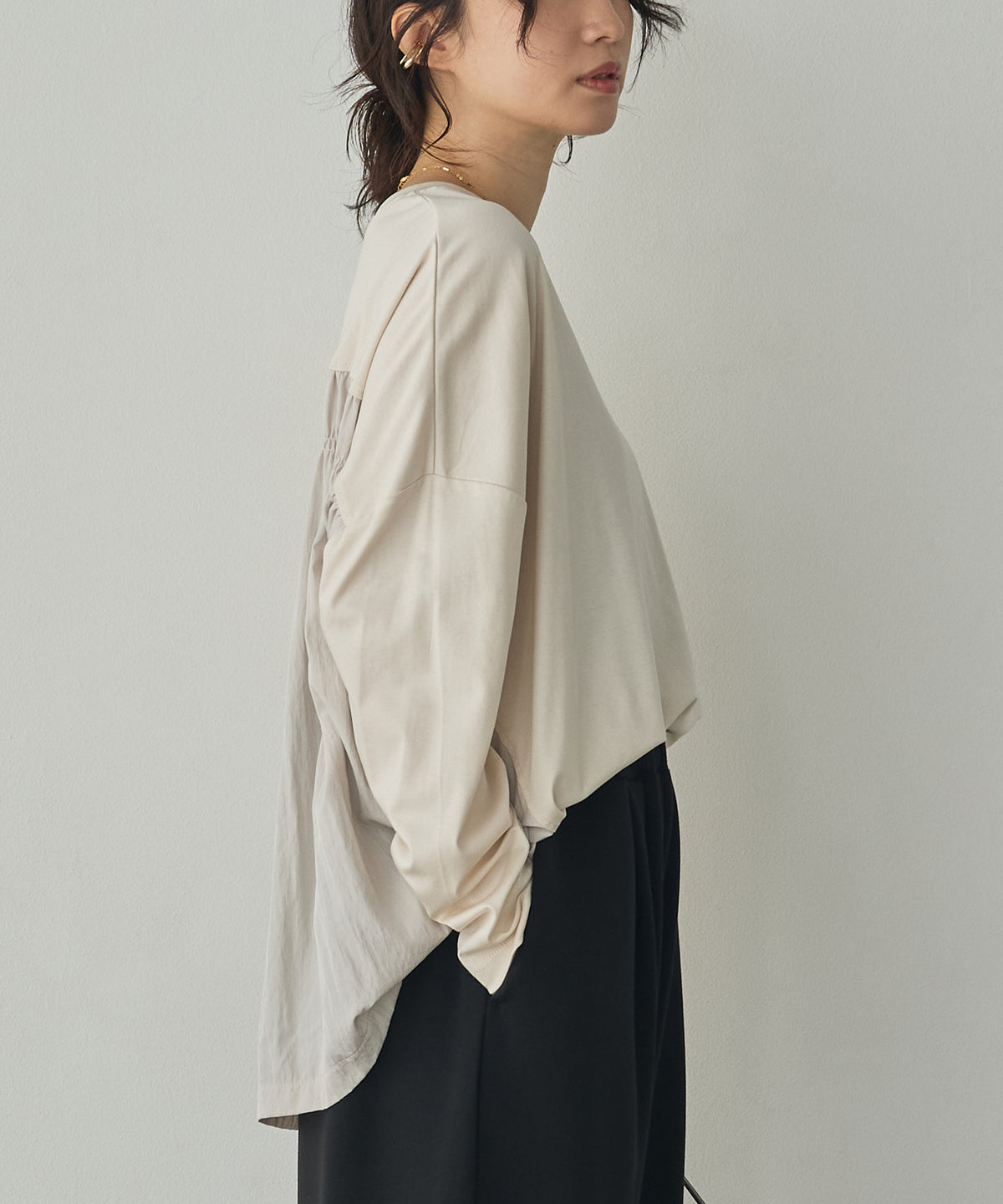 GATHERED-DESIGN DOCKING TOPS