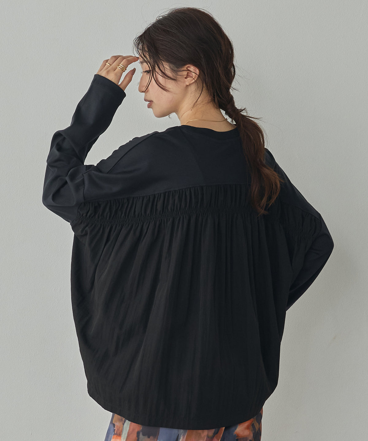 GATHERED-DESIGN DOCKING TOPS