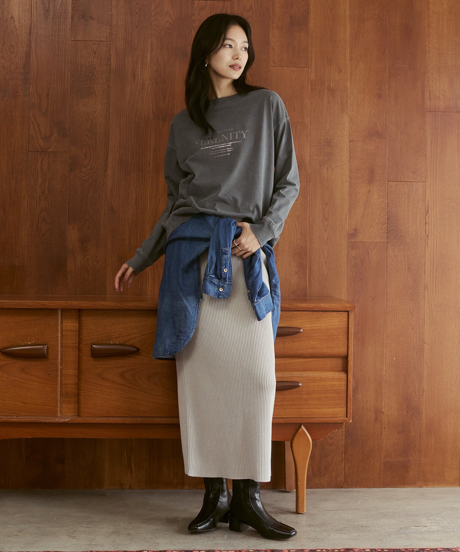 VINTAGE-STYLE FOIL PRINT TOPS