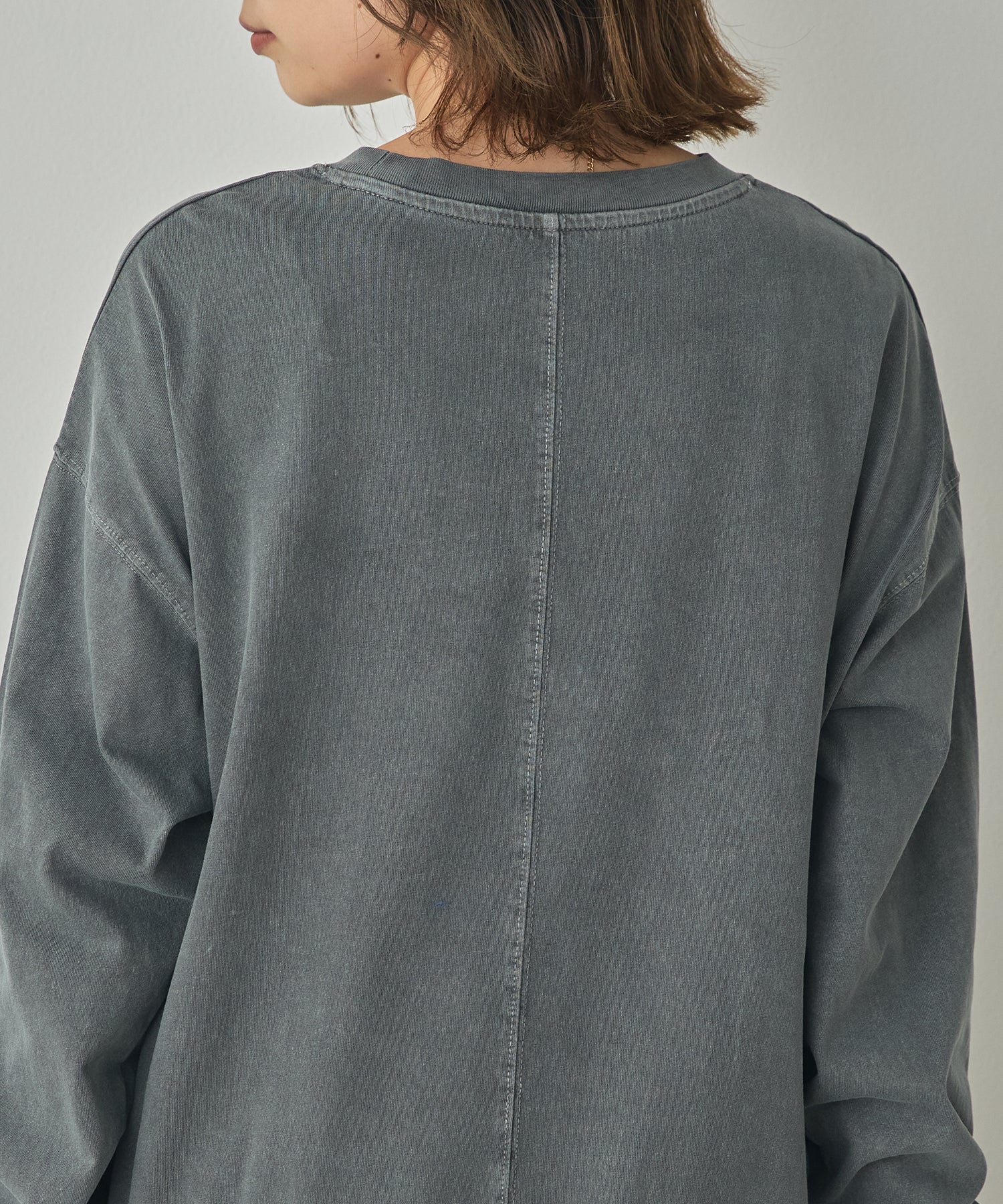 VINTAGE-STYLE FOIL PRINT TOPS