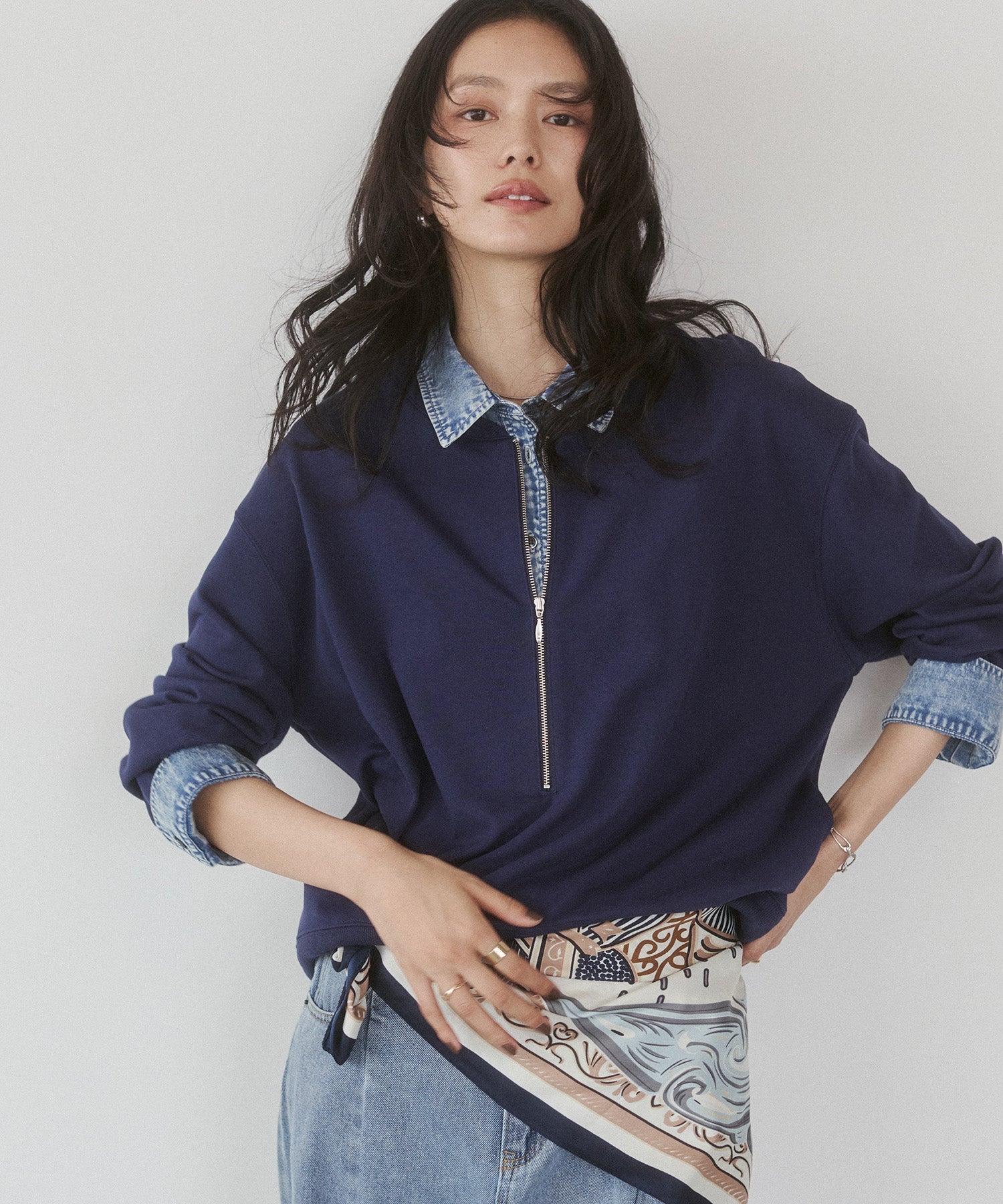 DENIM-COLLAR DOCKING FAKE-LAYERED TOP