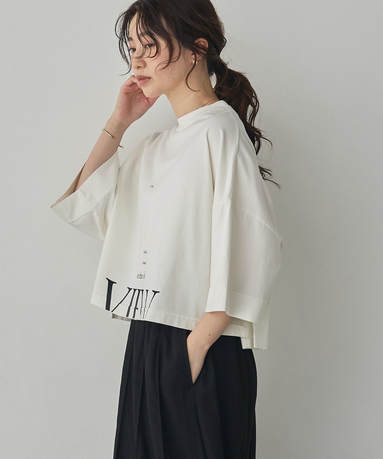 WIDE-FIT SHORT-SLEEVED LOGO T-SHIRT
