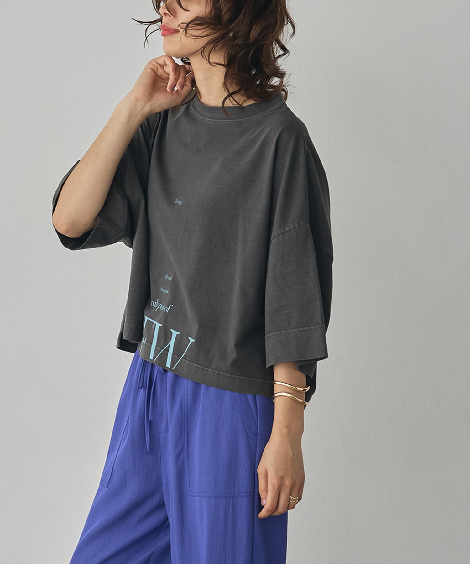 WIDE-FIT SHORT-SLEEVED LOGO T-SHIRT
