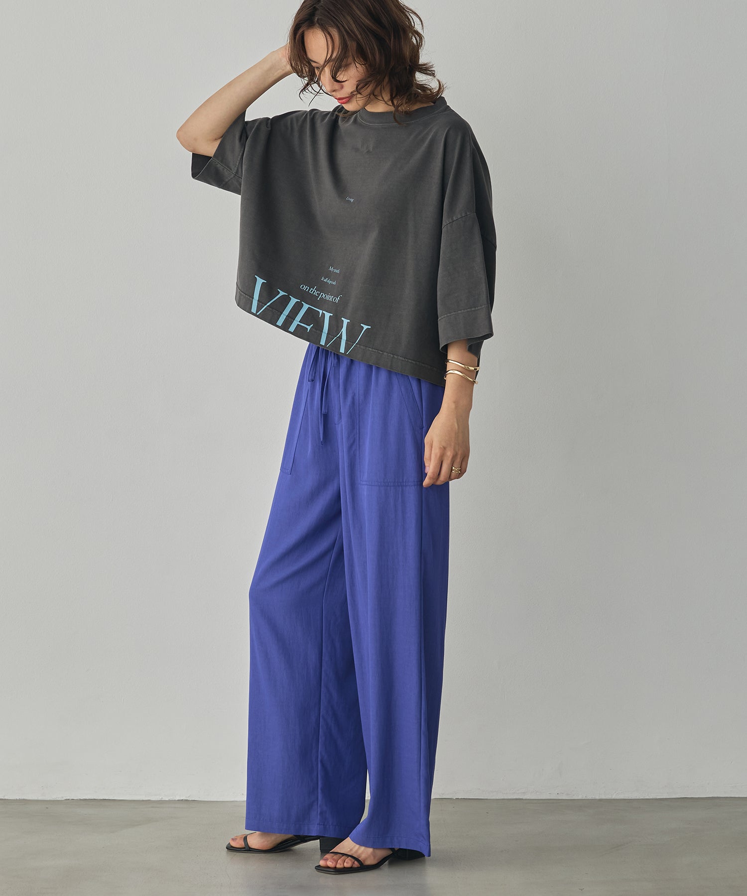 WIDE-FIT SHORT-SLEEVED LOGO T-SHIRT