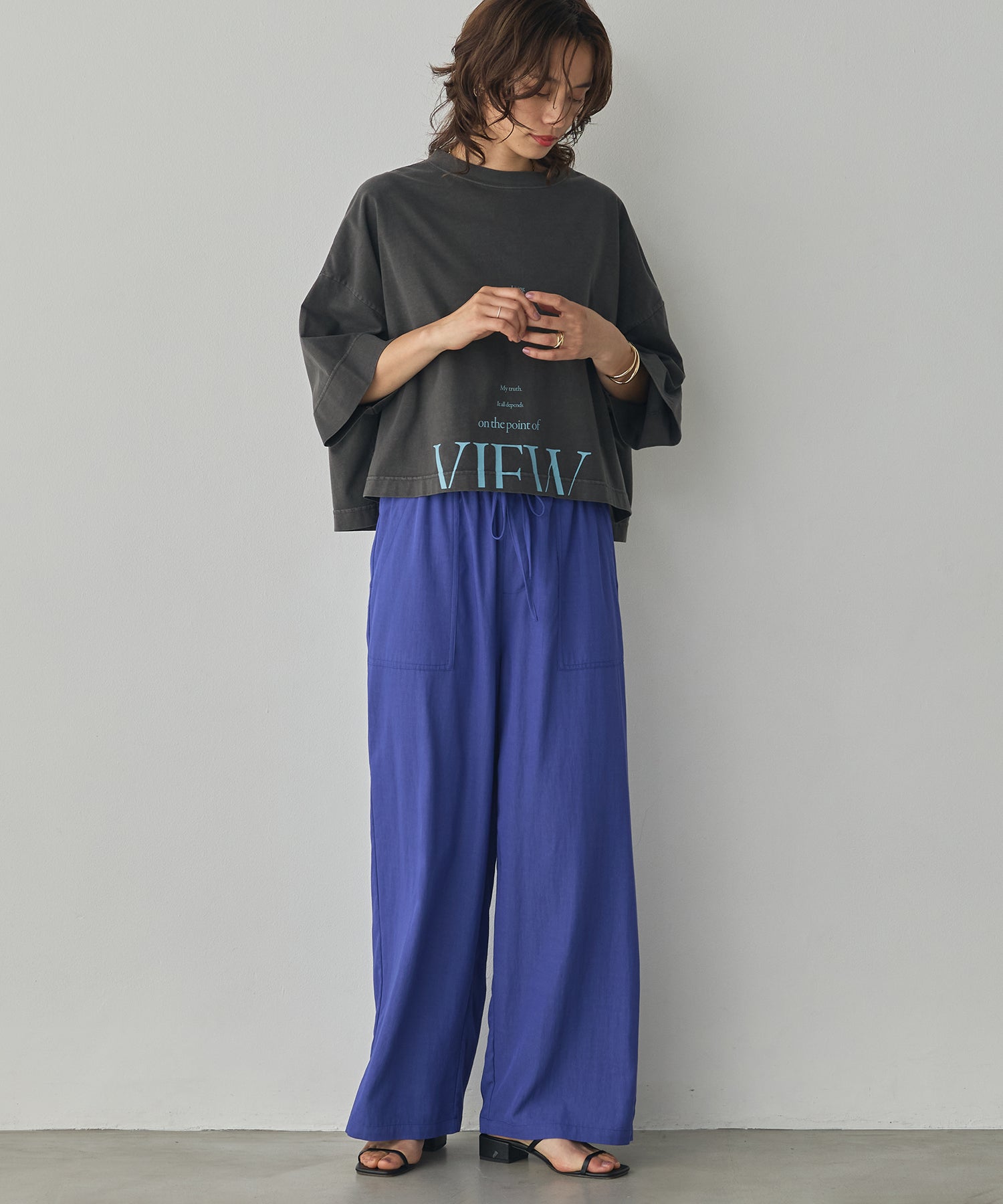 WIDE-FIT SHORT-SLEEVED LOGO T-SHIRT