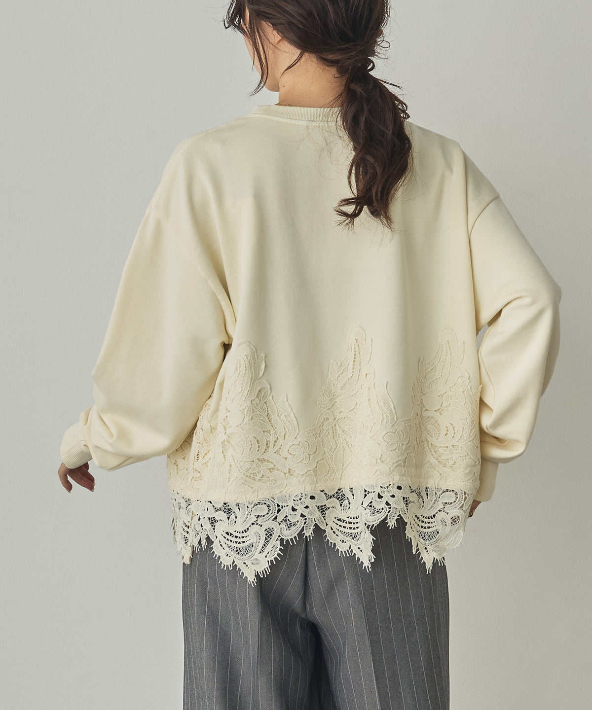 FLEECE-LINED LACE-DOCKED TOPS