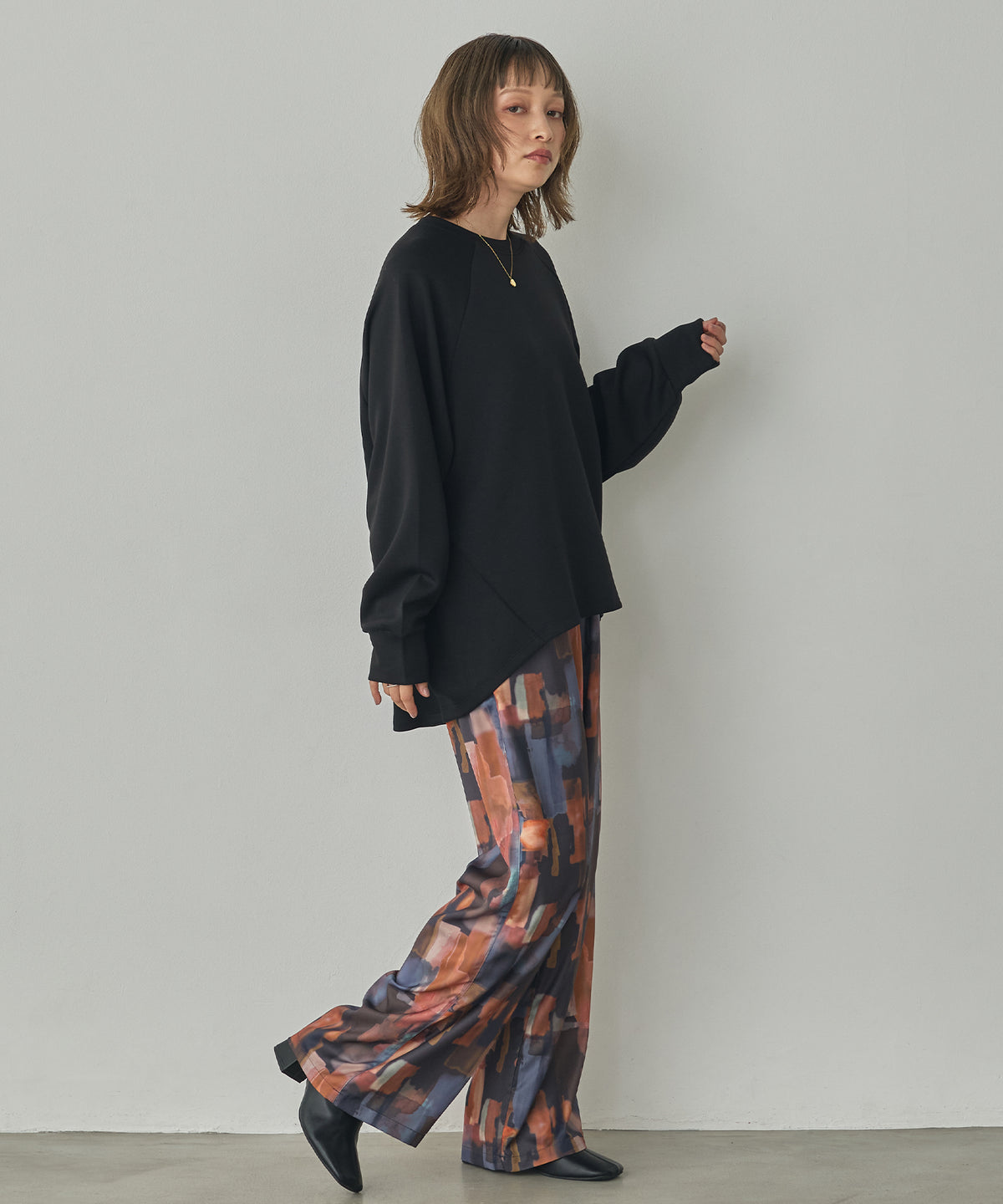 THICK CARDBOARD DOLMAN-SLEEVE TOPS
