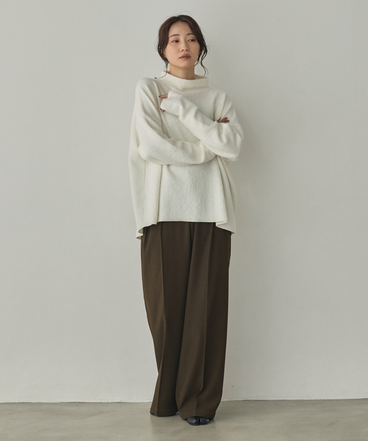 HIGH-NECK SHAGGY CRUISE TOP