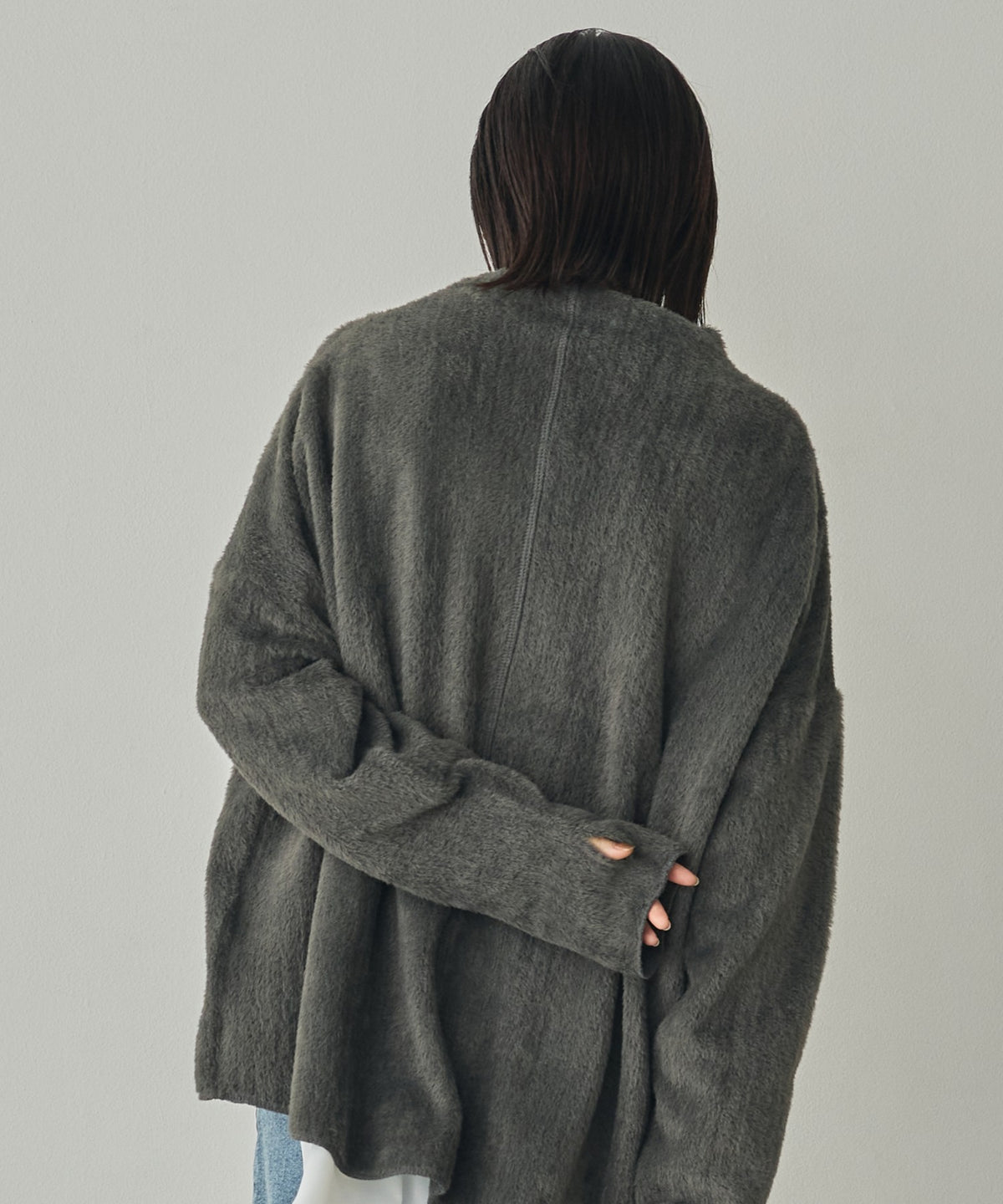HIGH-NECK SHAGGY CRUISE TOP