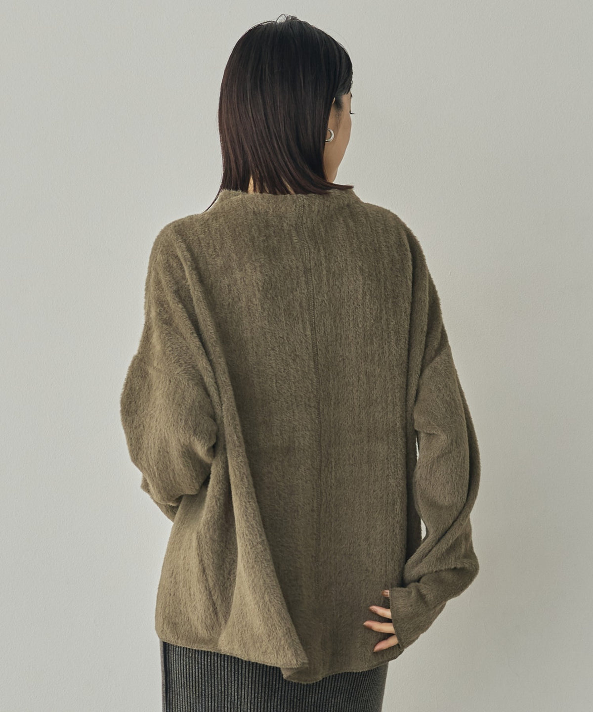 HIGH-NECK SHAGGY CRUISE TOP