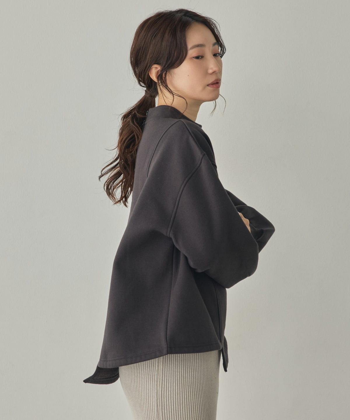 ASYMMETRICAL-DESIGN FLEECE-LINED SWEAT