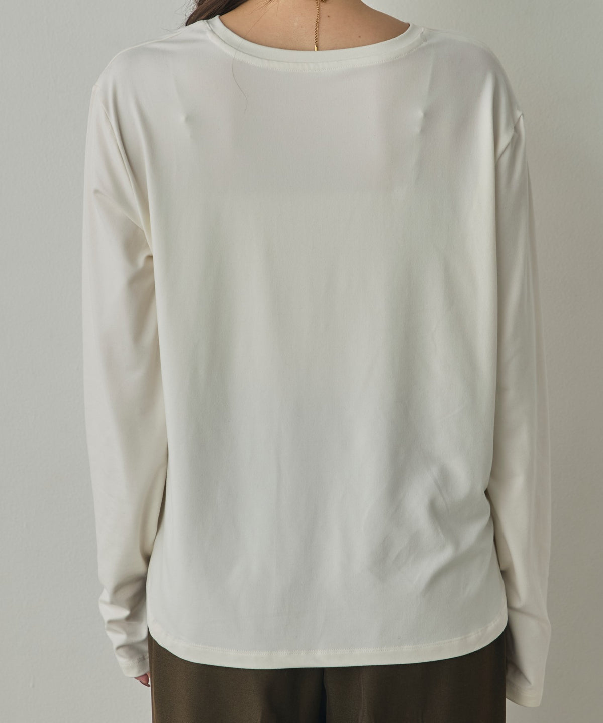 SOFT AND STRETCHY T-SHIRT: BASIC TOPS