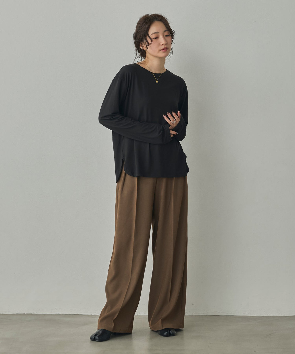 SOFT AND STRETCHY T-SHIRT: BASIC TOPS
