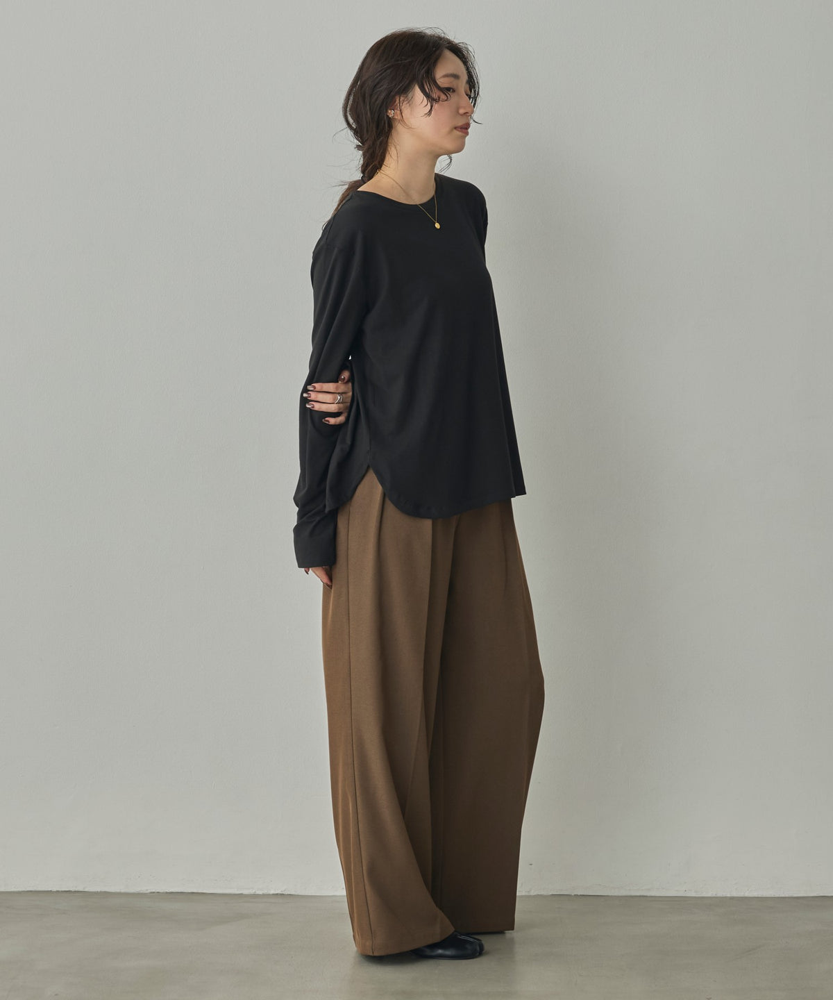 SOFT AND STRETCHY T-SHIRT: BASIC TOPS