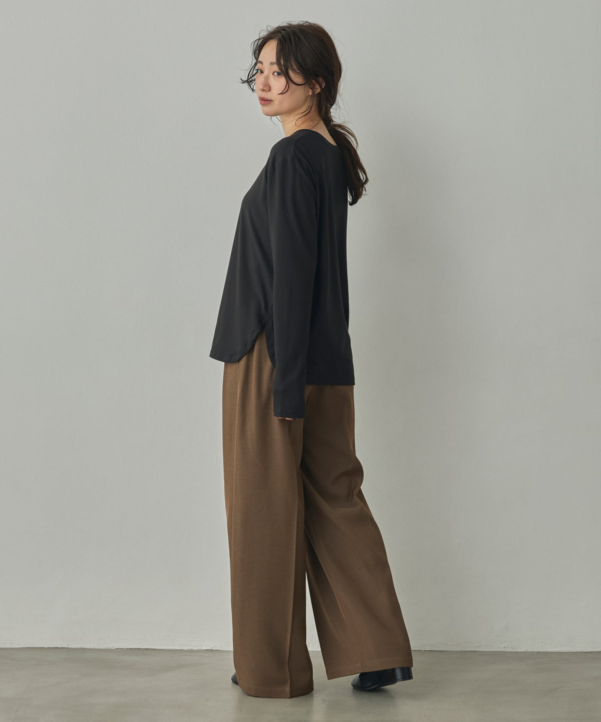 SOFT AND STRETCHY T-SHIRT: BASIC TOPS