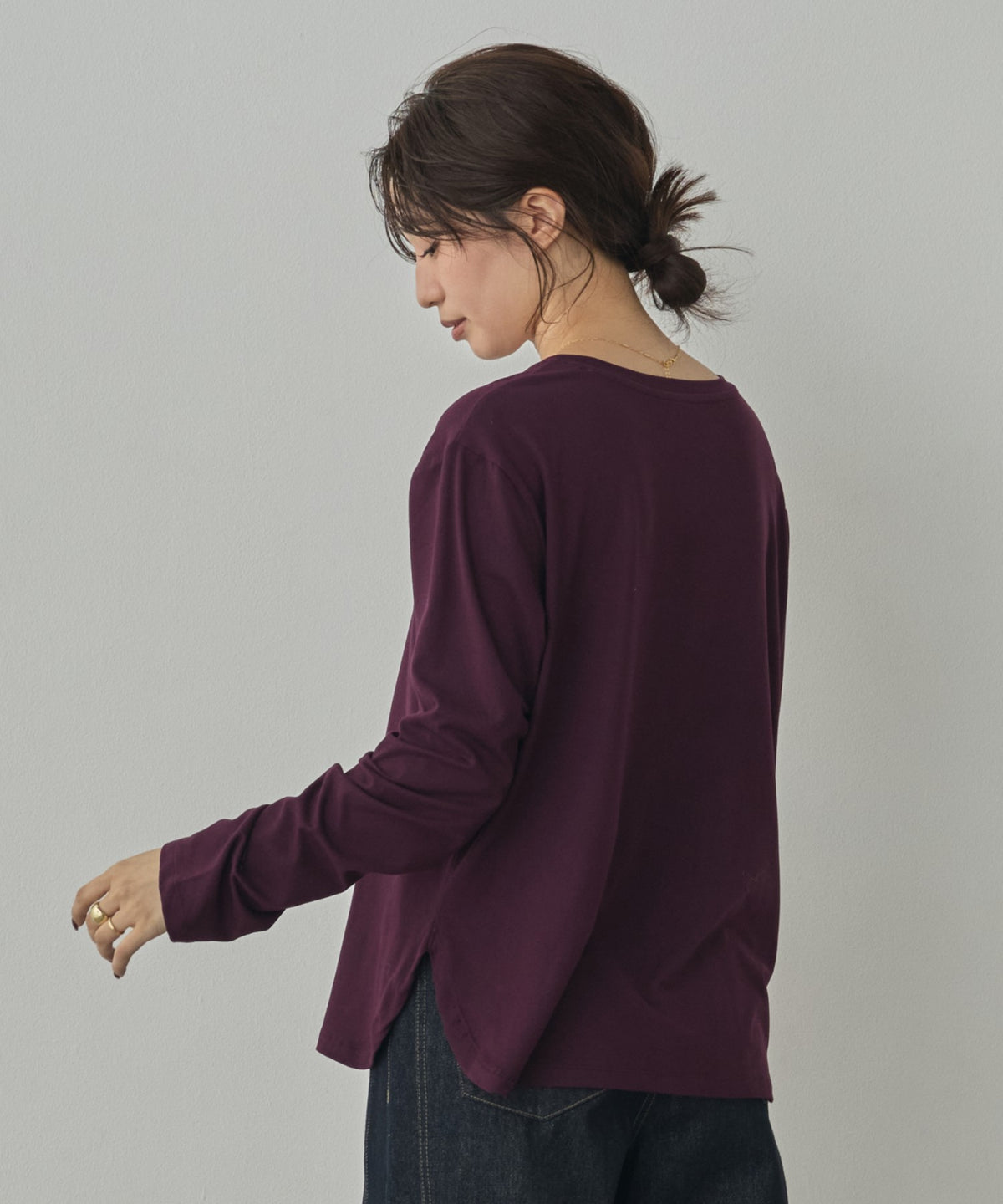 SOFT AND STRETCHY T-SHIRT: BASIC TOPS