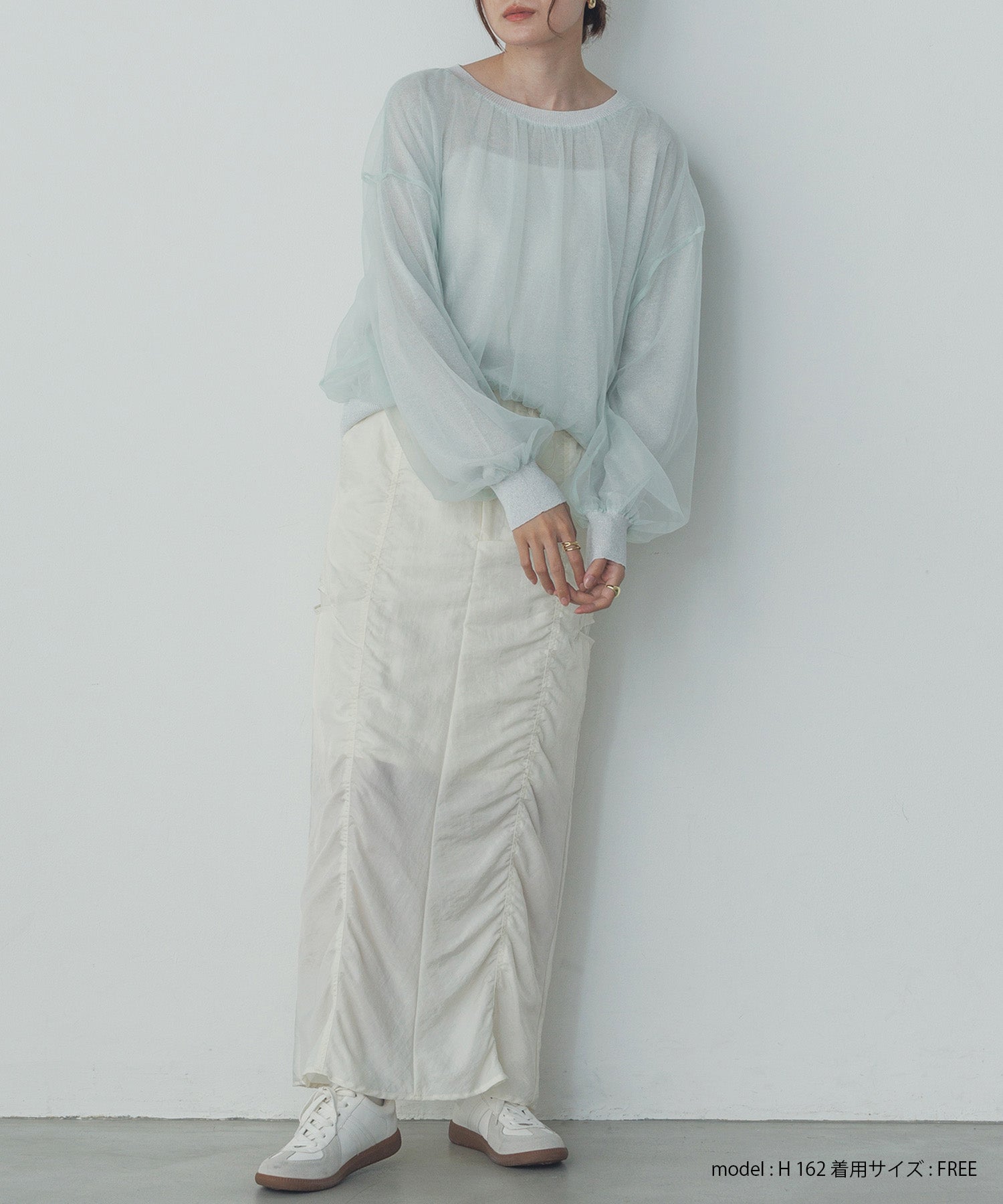 ラメニット チュールレイヤードトップス