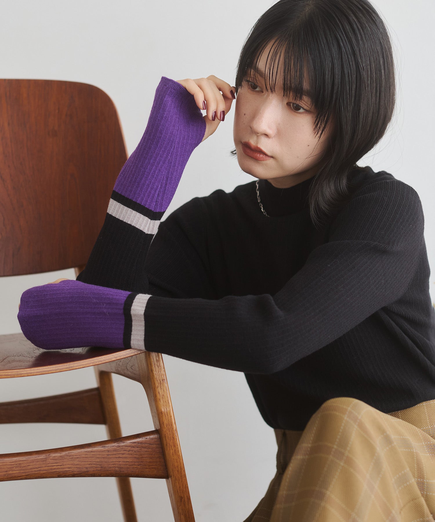 【静電気防止】やわもちヤーン 袖配色 ハイネックリブニット