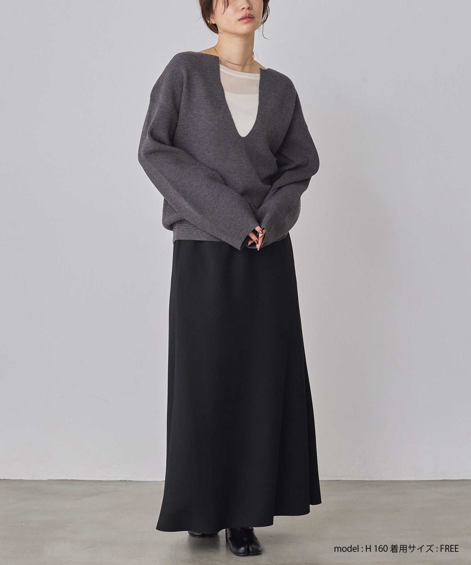 【静電気防止】やわもちヤーン 深Vデザインニット